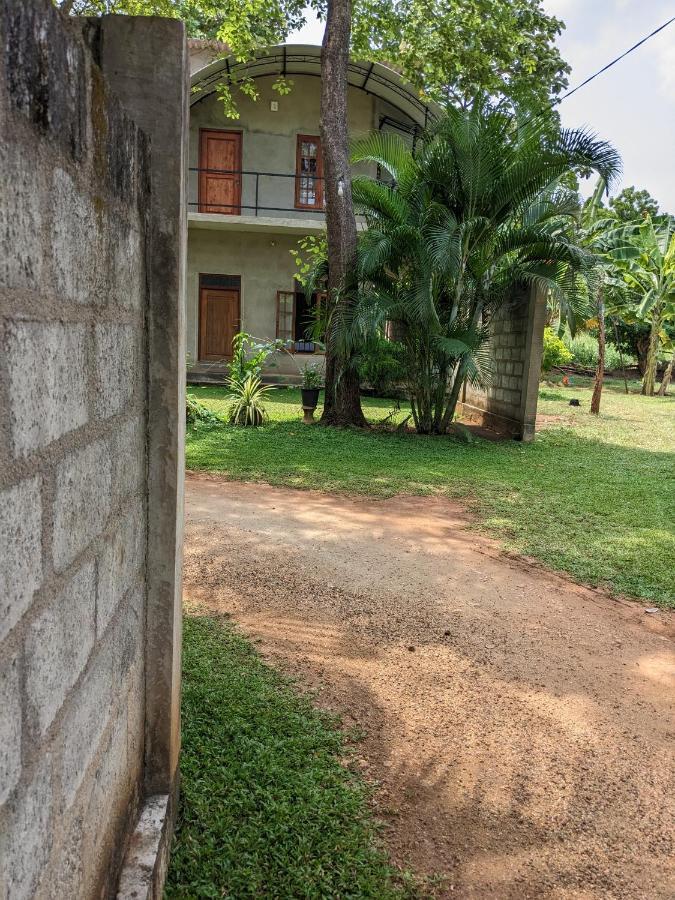 Afenta Motel- Mihintale Ngoại thất bức ảnh