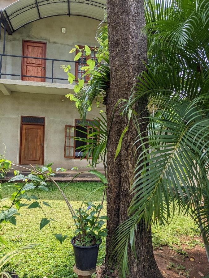 Afenta Motel- Mihintale Ngoại thất bức ảnh